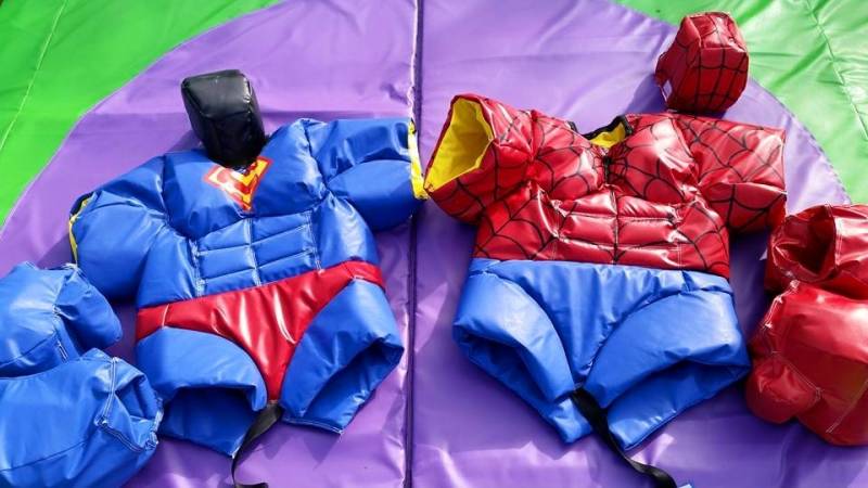 Costumes de super héros Superman Vs Sipderman en vente à Lyon et partout en France 